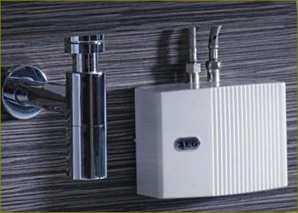AEG MTD 570 elektrinis momentinis vandens šildytuvas