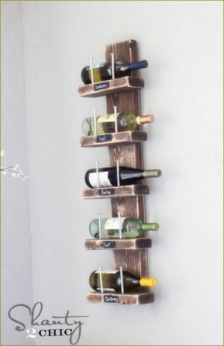 Sieninė lentyna vynui laikyti