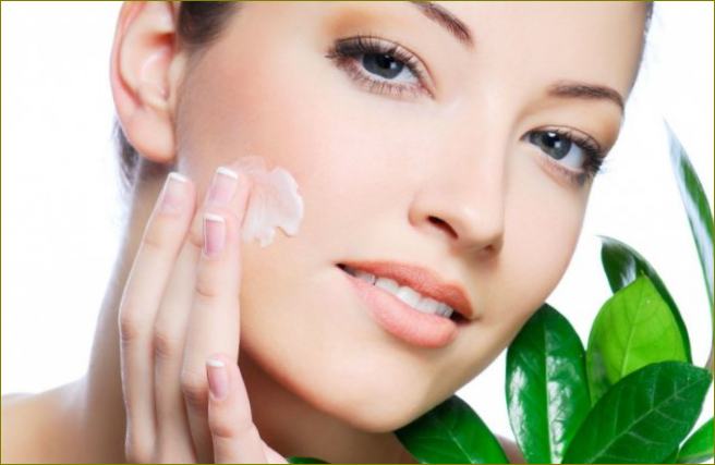 Kodėl svarbu reguliariai prižiūrėti odą