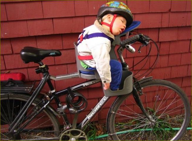 Kaip išsirinkti vaikiško dviračio sėdynę