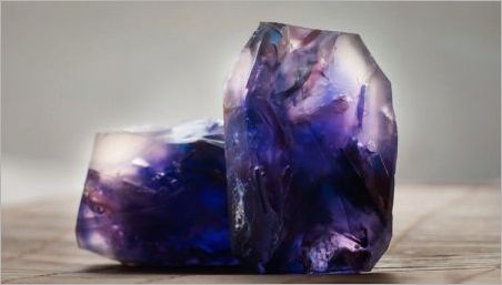 Violetinė ir alyvinė akmenys: rūšys, taikymo ir kam?