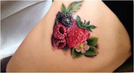 Apžvalga tatuiruotė su vaisiais ir uogomis