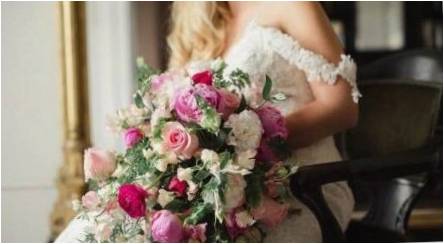 CASCADING Vestuvinis puokštė: Patarimai dėl gėlių pasirinkimo ir dizaino parinkčių